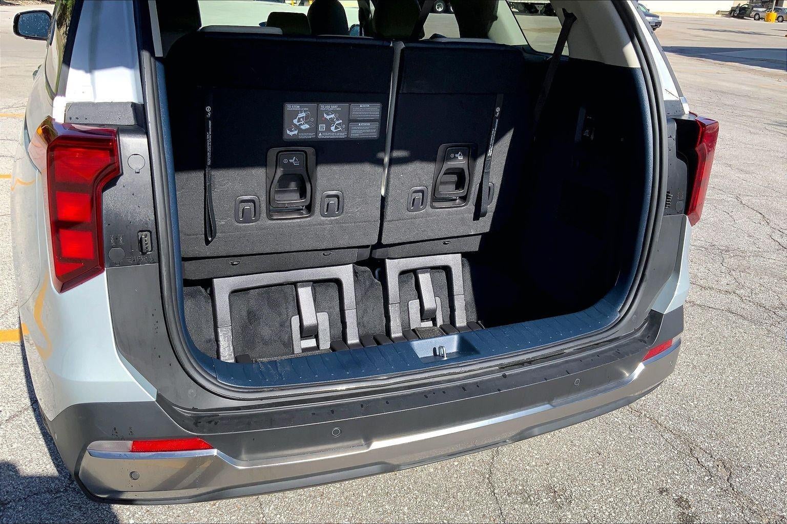 2025 Kia Carnival SX
