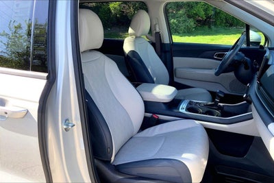 2025 Kia Carnival SX