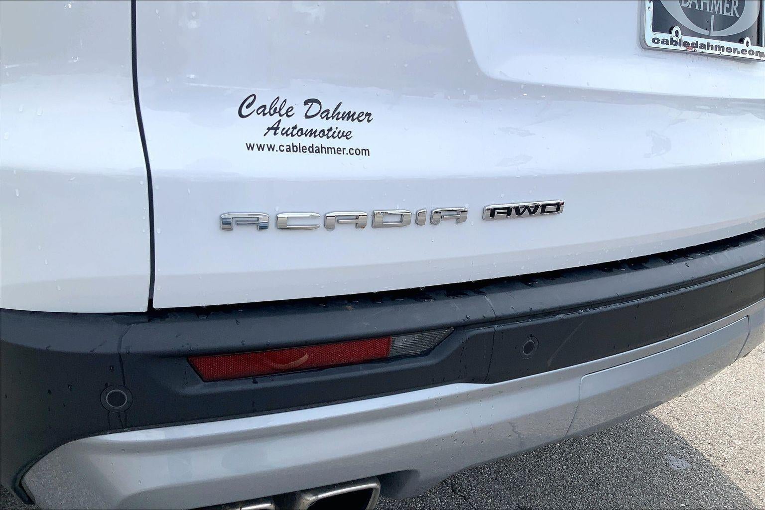 2025 GMC Acadia Elevation