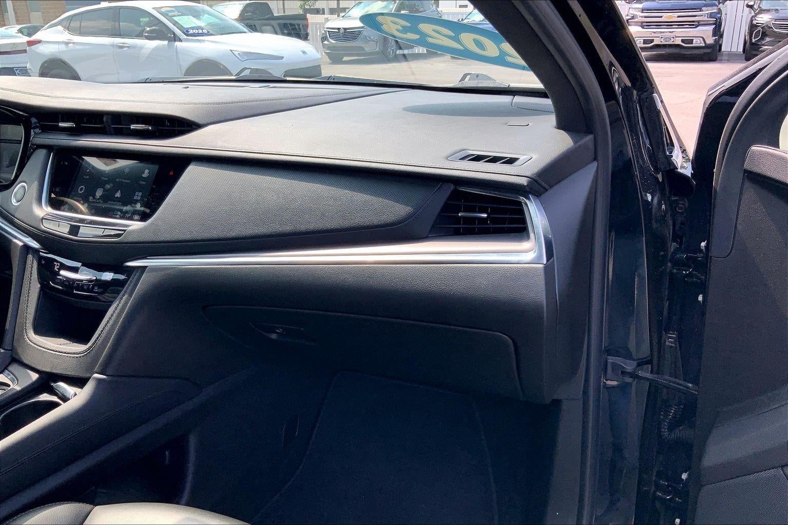 2023 Cadillac XT5 Luxury