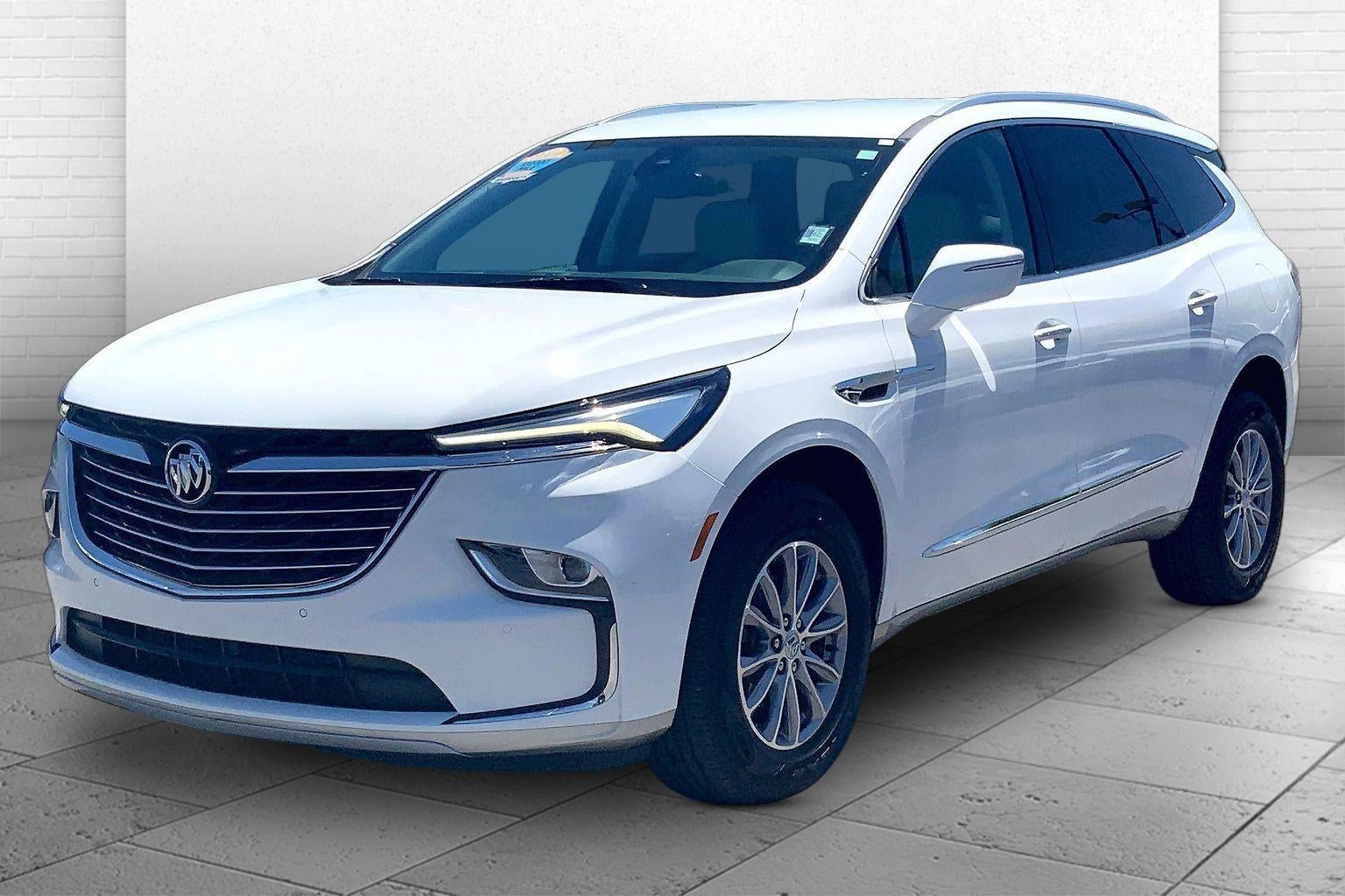 2023 Buick Enclave Essence