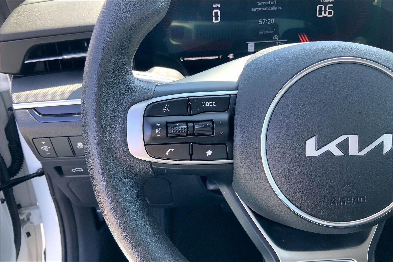 2025 Kia K5 LXS
