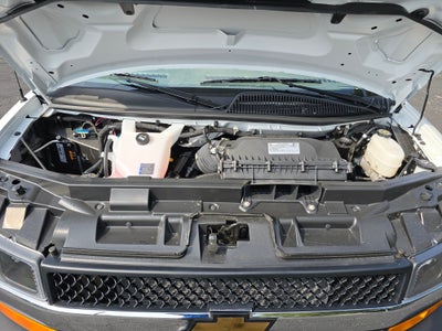 2025 Chevrolet Express Cutaway 3500 1WT