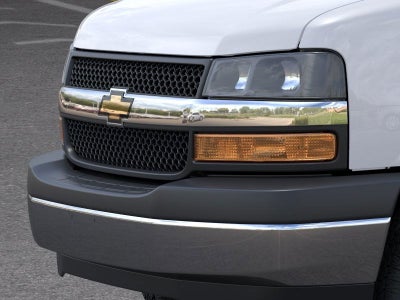 2025 Chevrolet Express Cutaway 3500 1WT