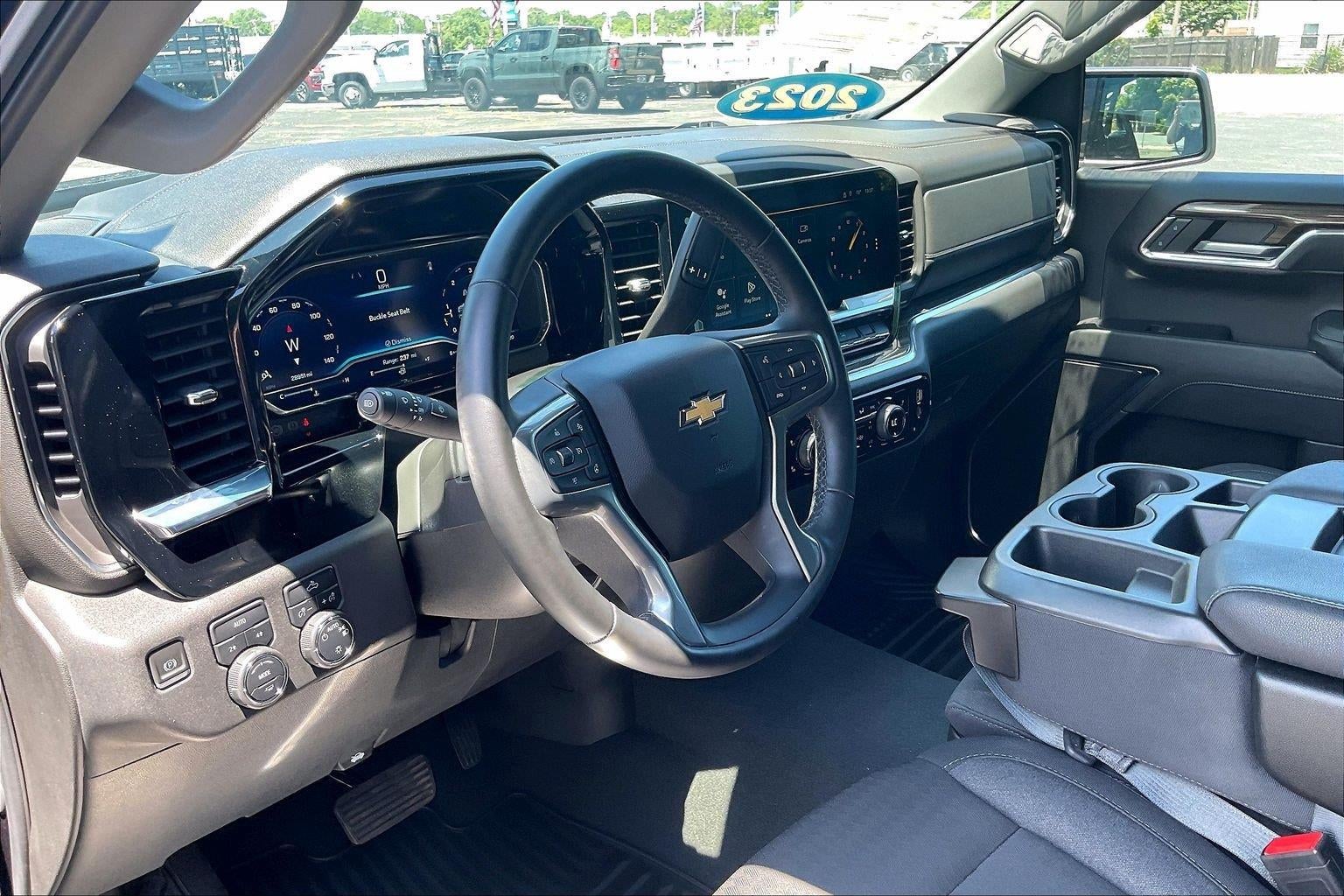 2023 Chevrolet Silverado 1500 LT (2FL)