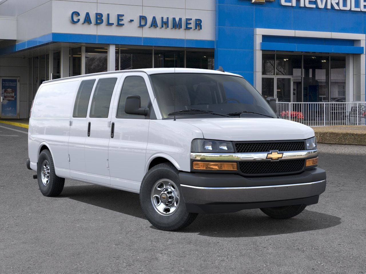 2025 Chevrolet Express Cargo WT