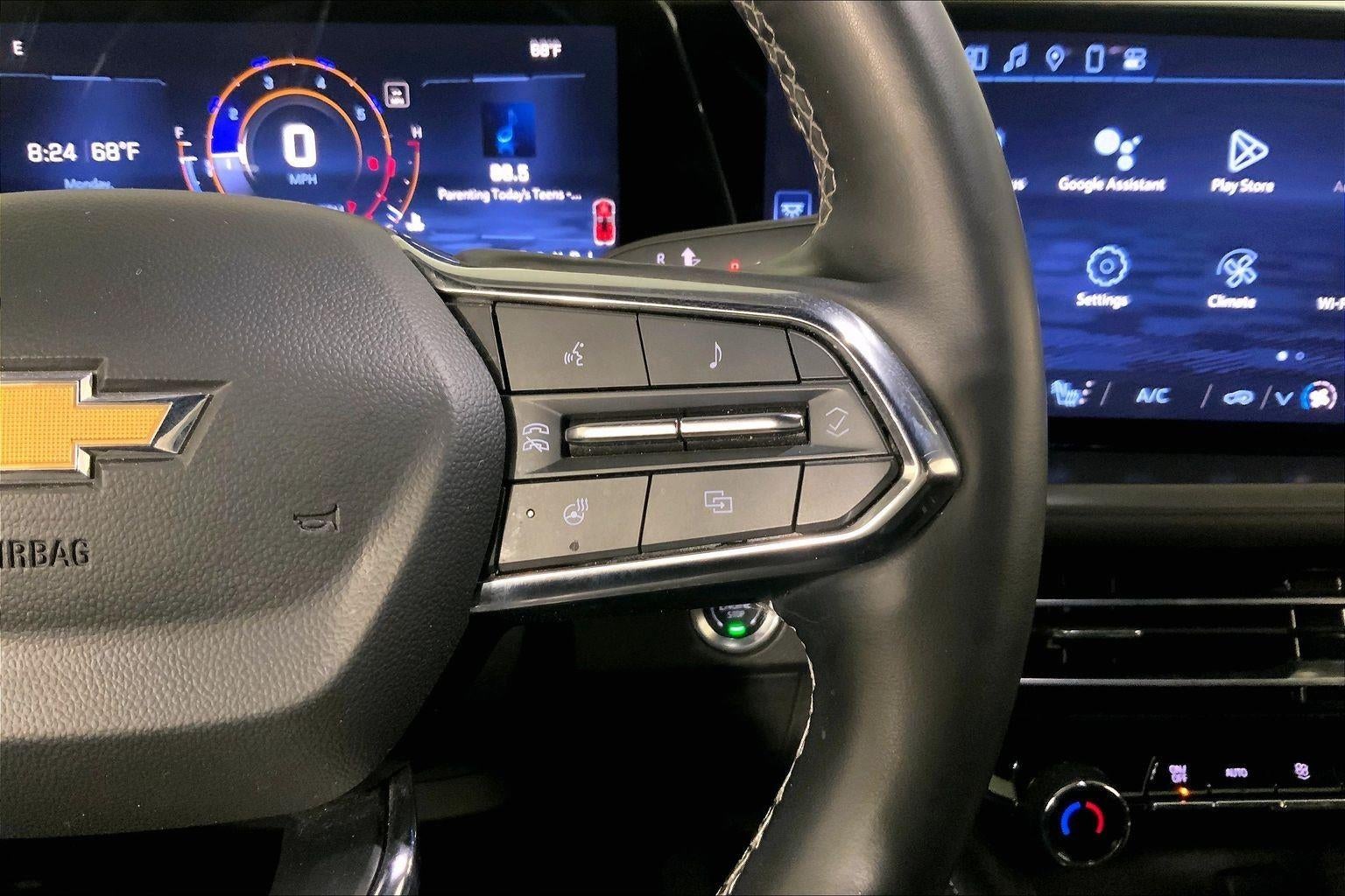 2024 Chevrolet Traverse LT
