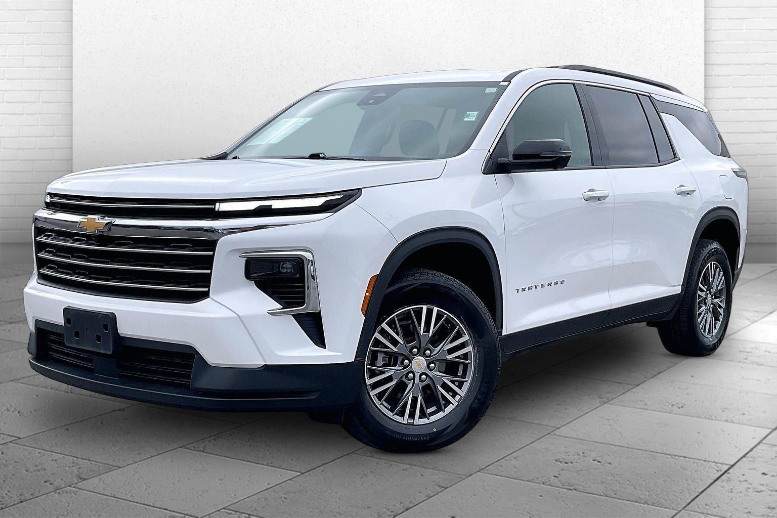 2024 Chevrolet Traverse LT