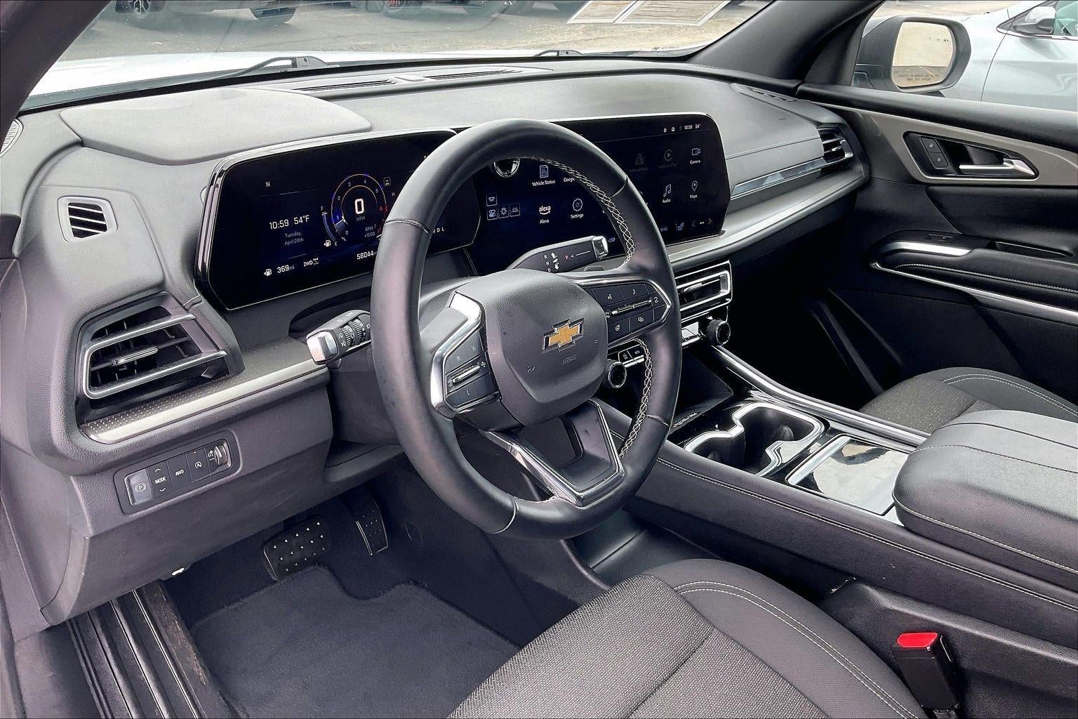 2024 Chevrolet Traverse LT