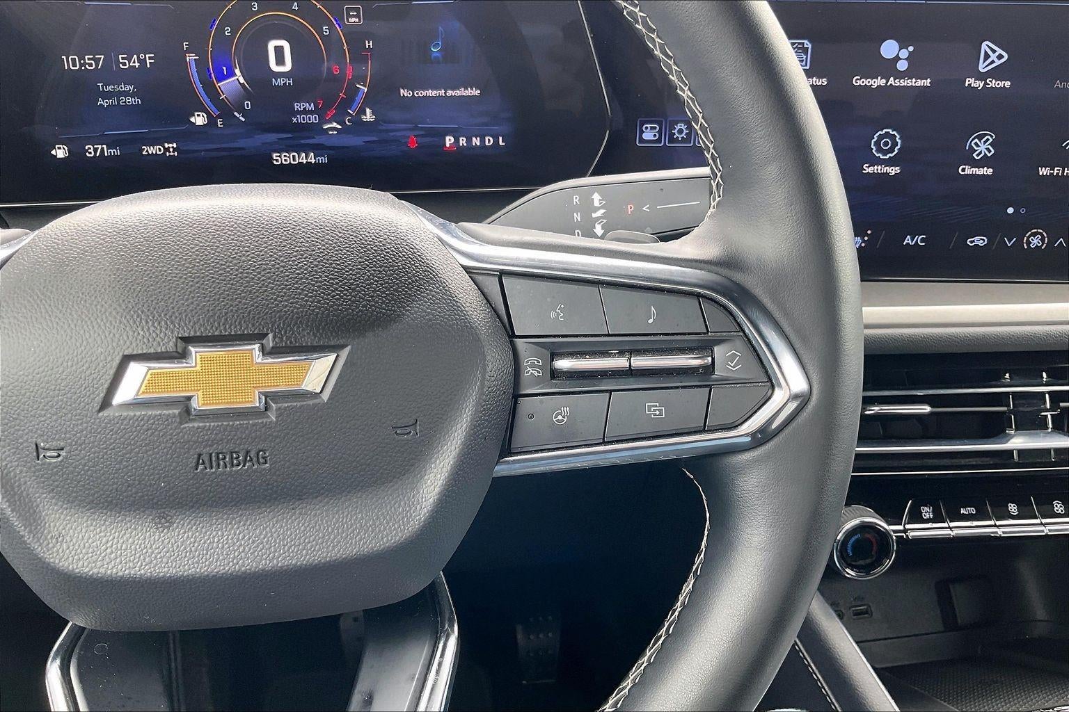 2024 Chevrolet Traverse LT