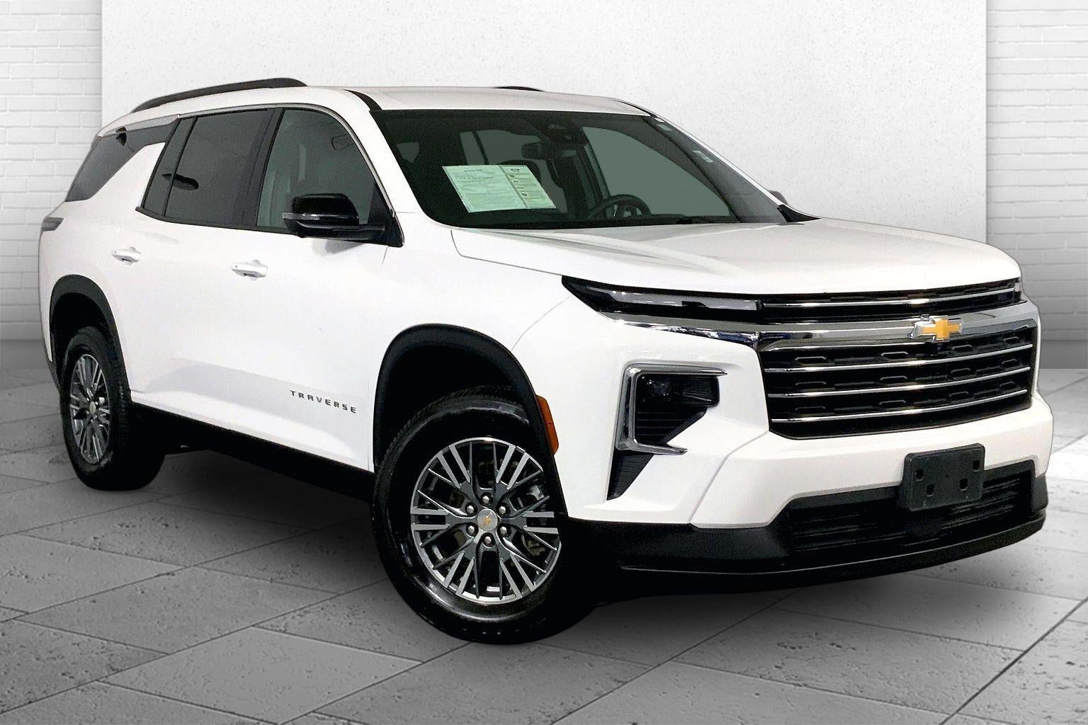 2024 Chevrolet Traverse LT