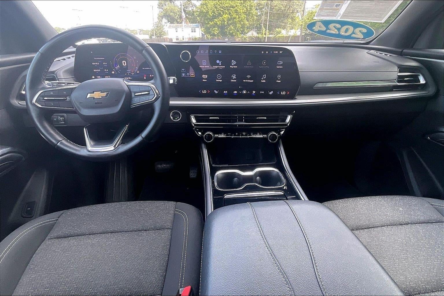 2024 Chevrolet Traverse LT