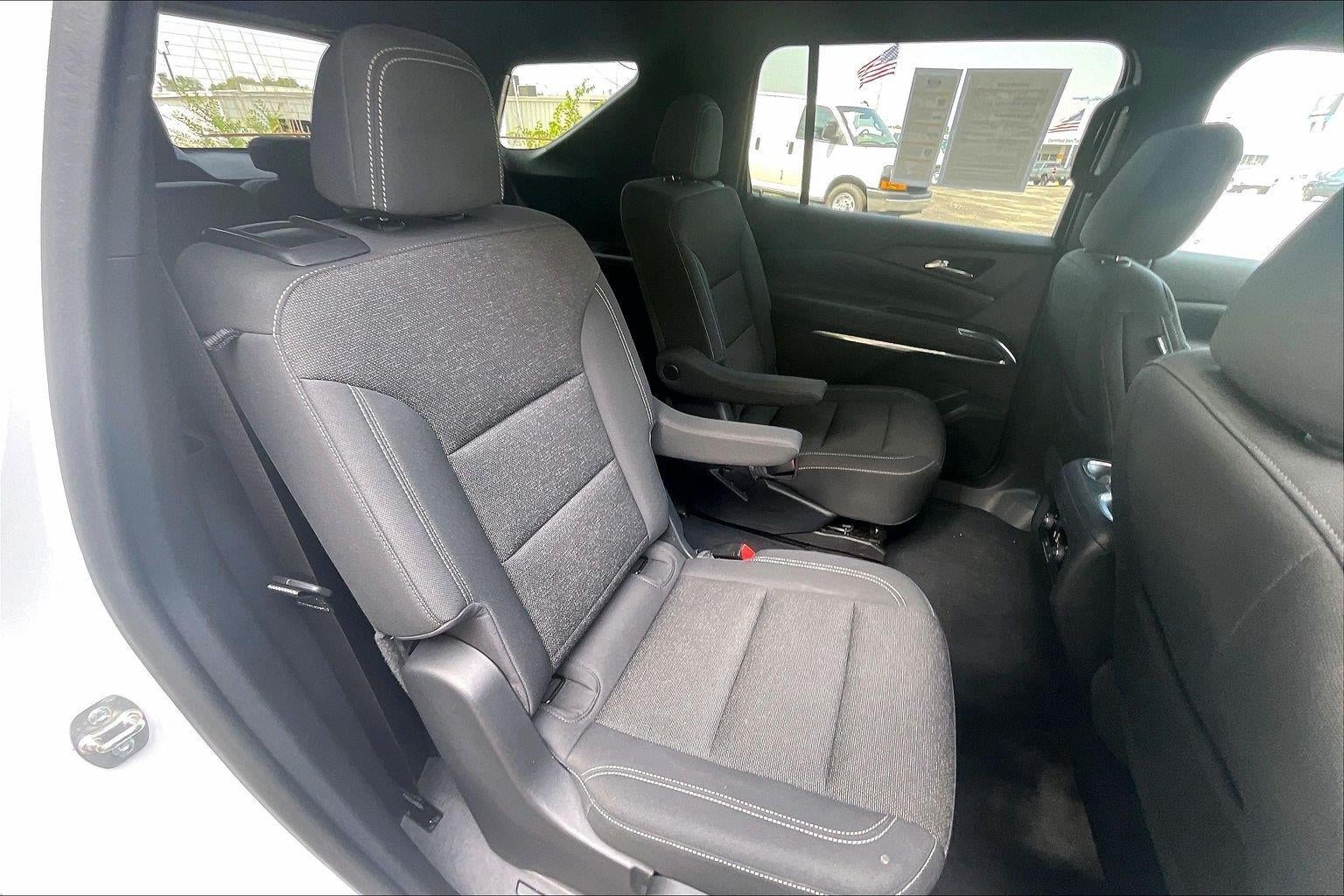2024 Chevrolet Traverse LT