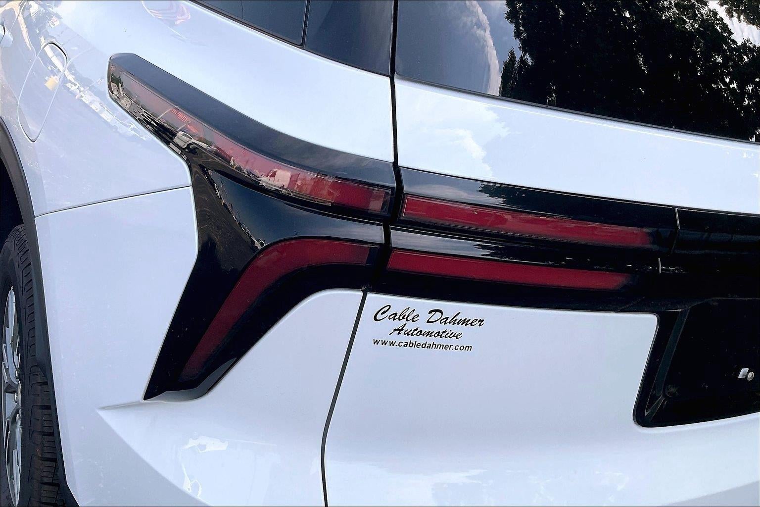 2024 Chevrolet Traverse LT