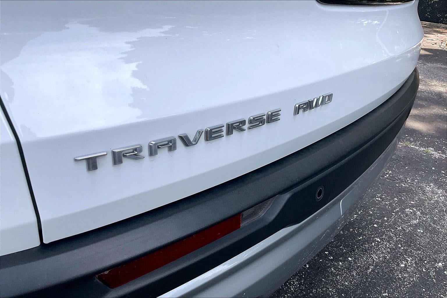 2024 Chevrolet Traverse LT