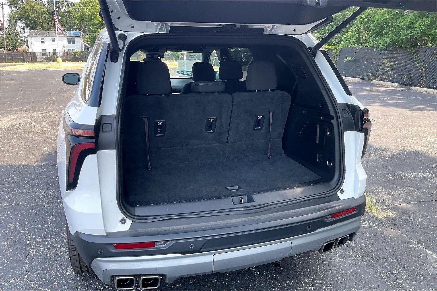 2024 Chevrolet Traverse LT