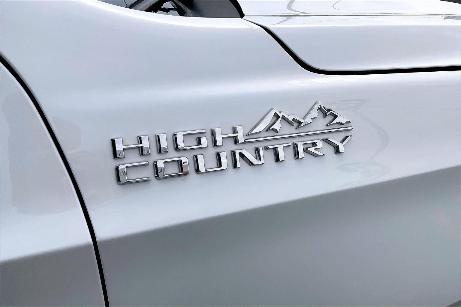 2023 Chevrolet Suburban High Country