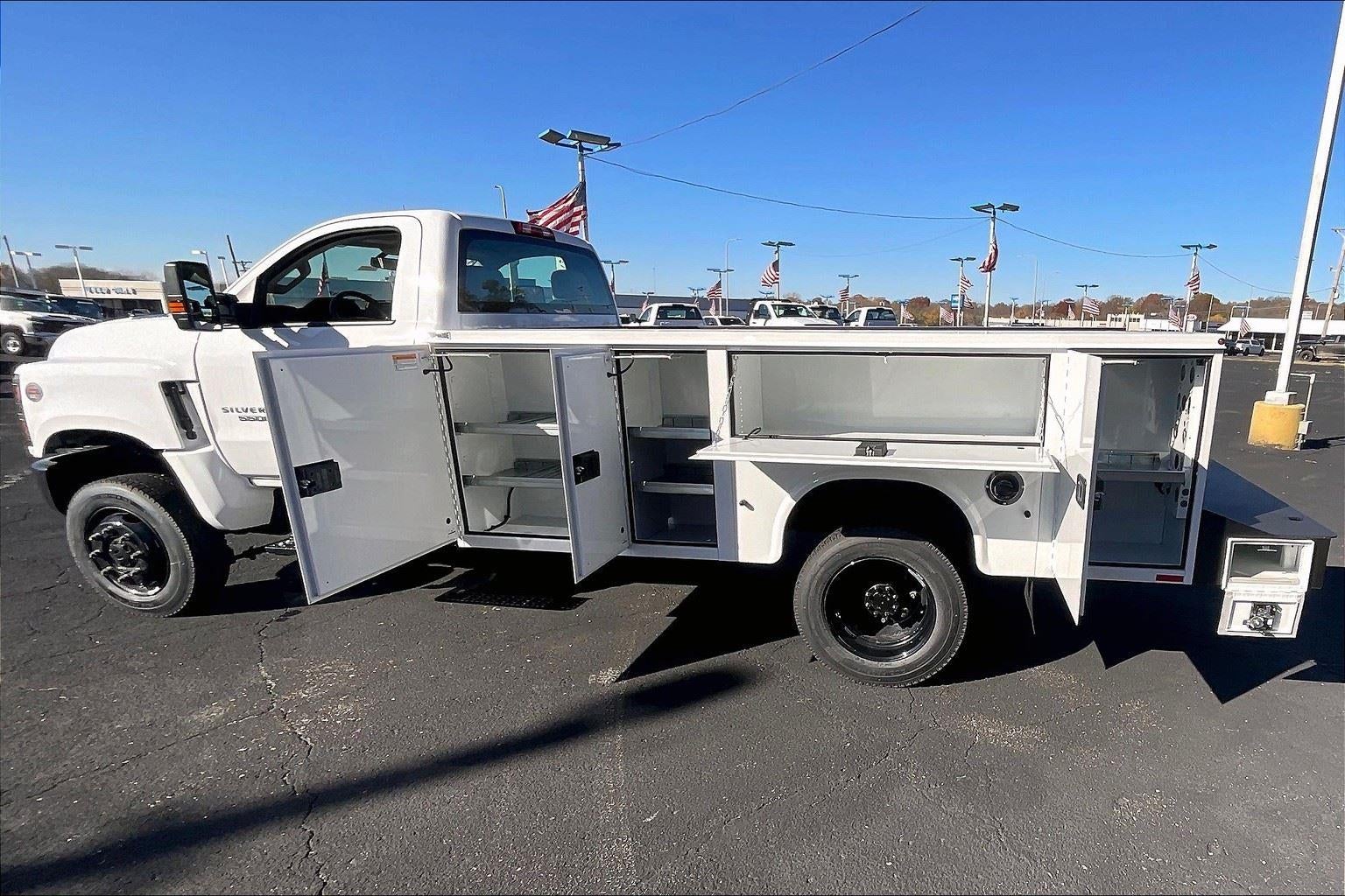 2024 Chevrolet Silverado 5500 HD Work Truck