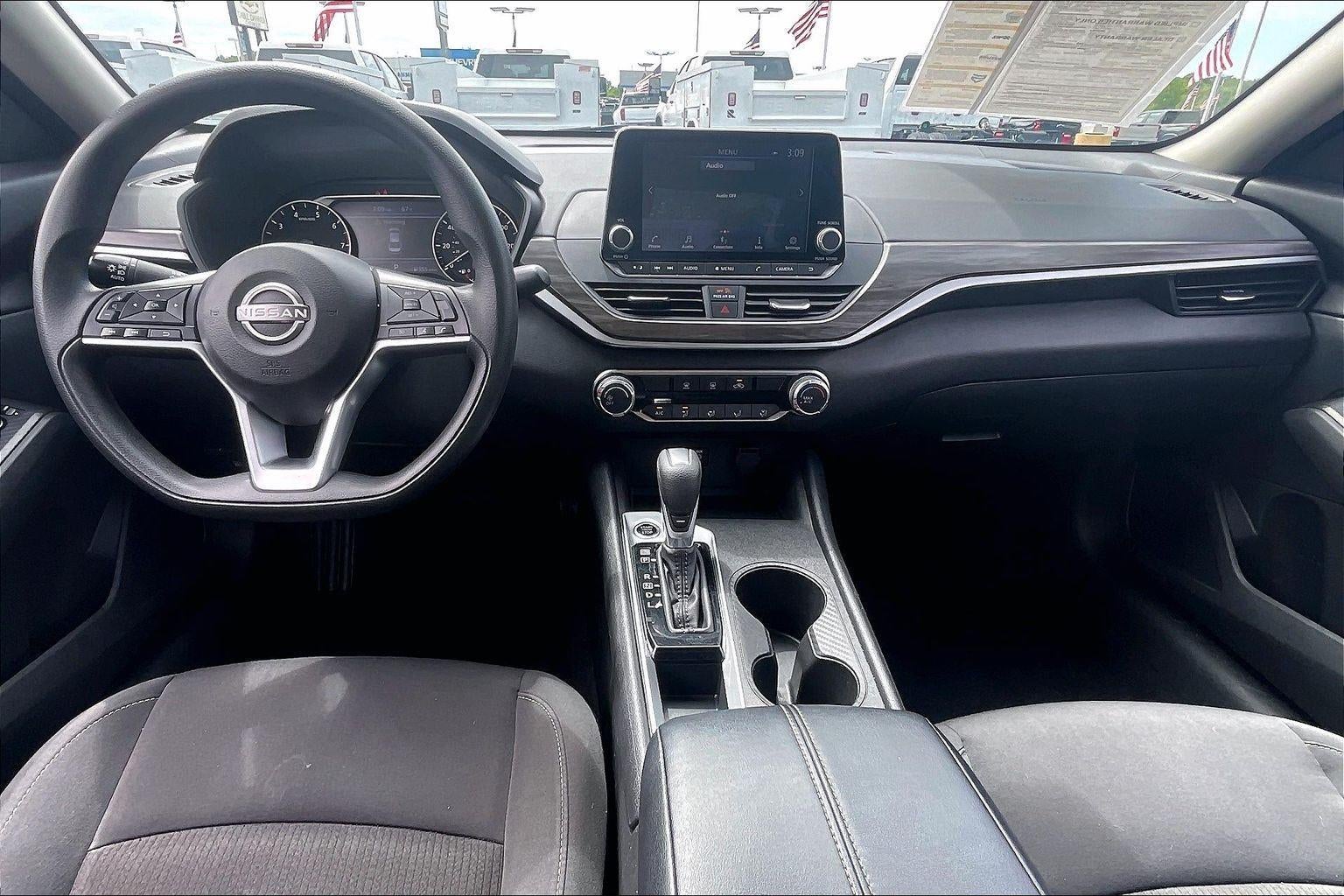 2025 Nissan Altima SV