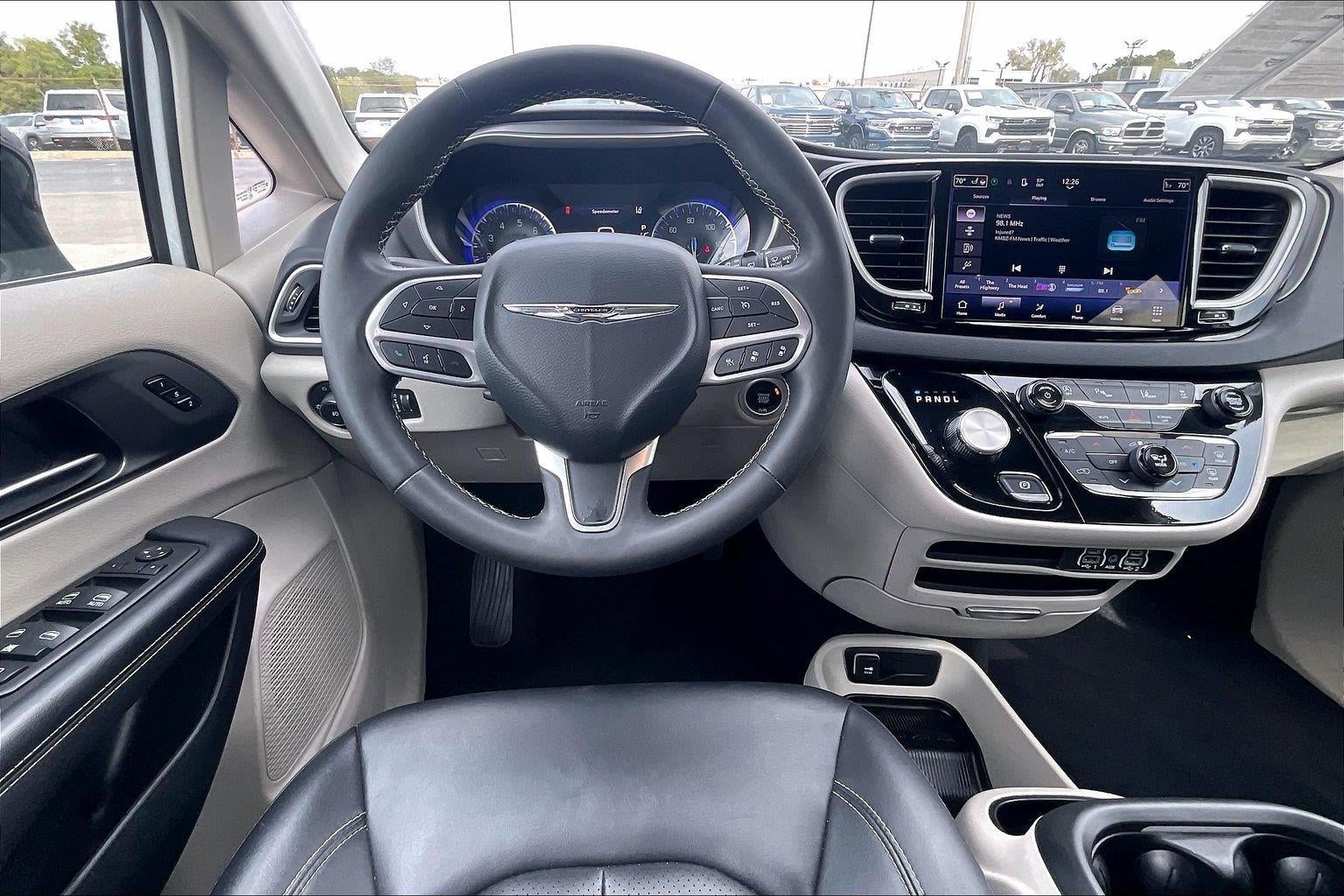 2024 Chrysler Pacifica Touring L