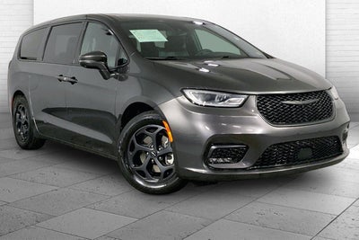 2022 Chrysler Pacifica Hybrid Limited