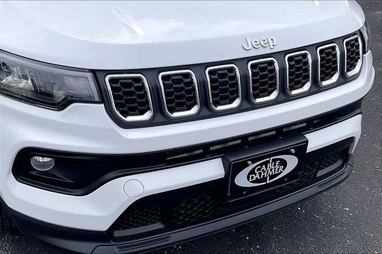 2024 Jeep Compass Latitude Lux