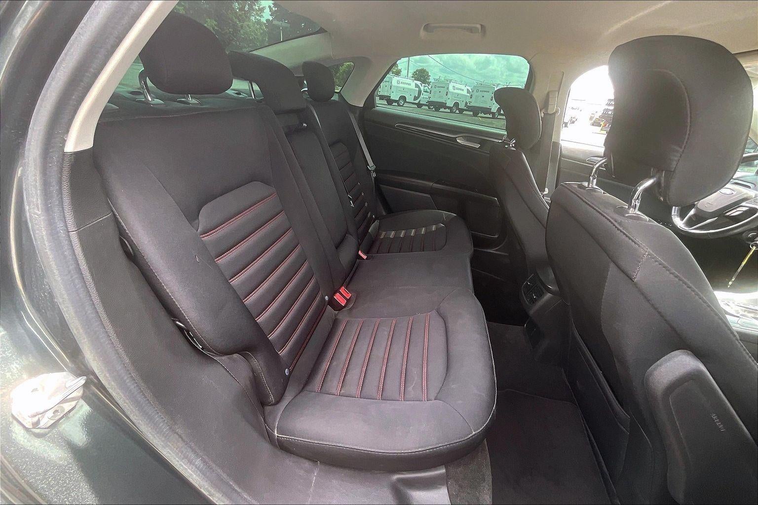 2015 Ford Fusion SE