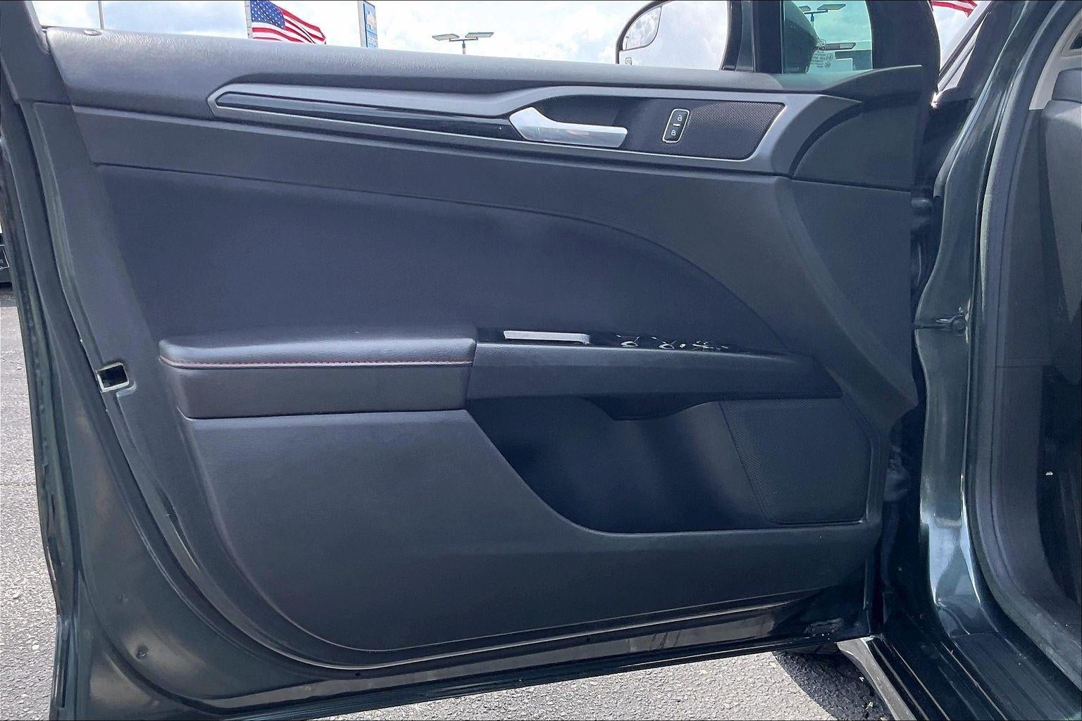 2015 Ford Fusion SE