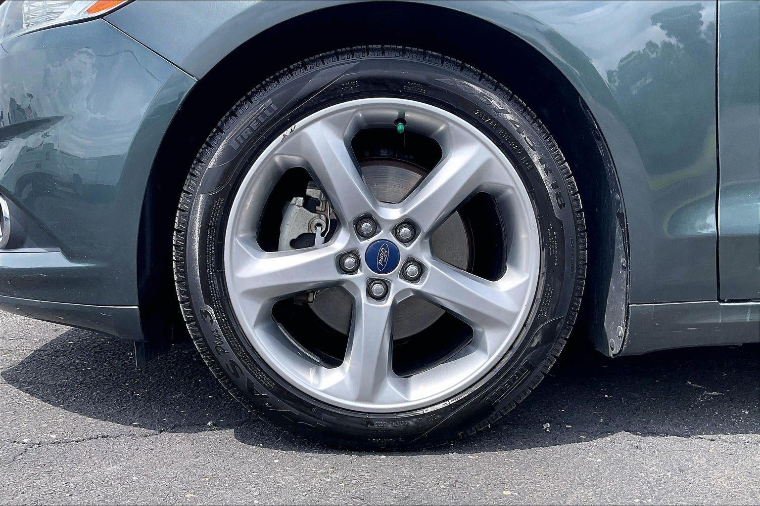 2015 Ford Fusion SE