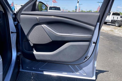 2022 Ford Mustang Mach-E Select