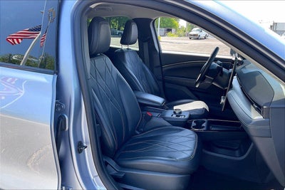 2022 Ford Mustang Mach-E Select