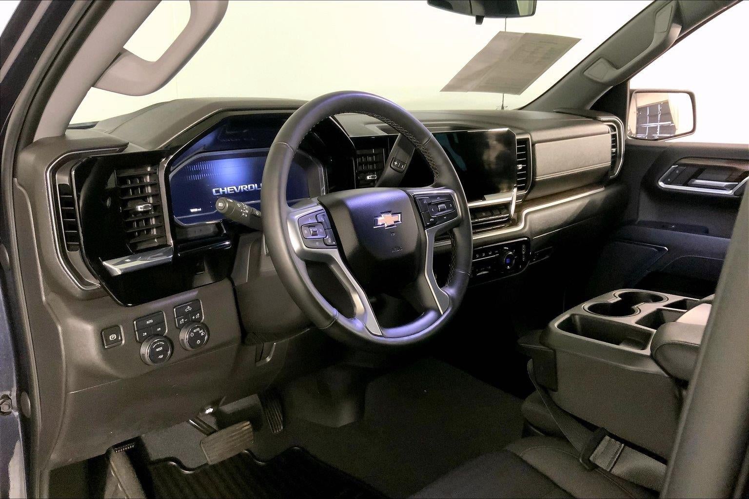 2023 Chevrolet Silverado 1500 LT (2FL)