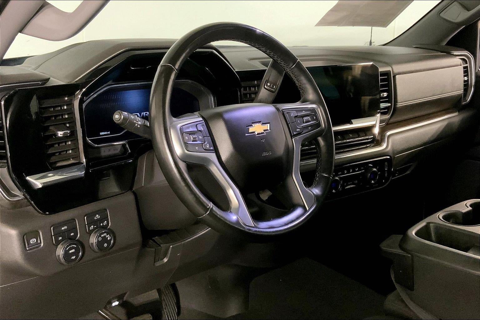 2023 Chevrolet Silverado 1500 LT (2FL)