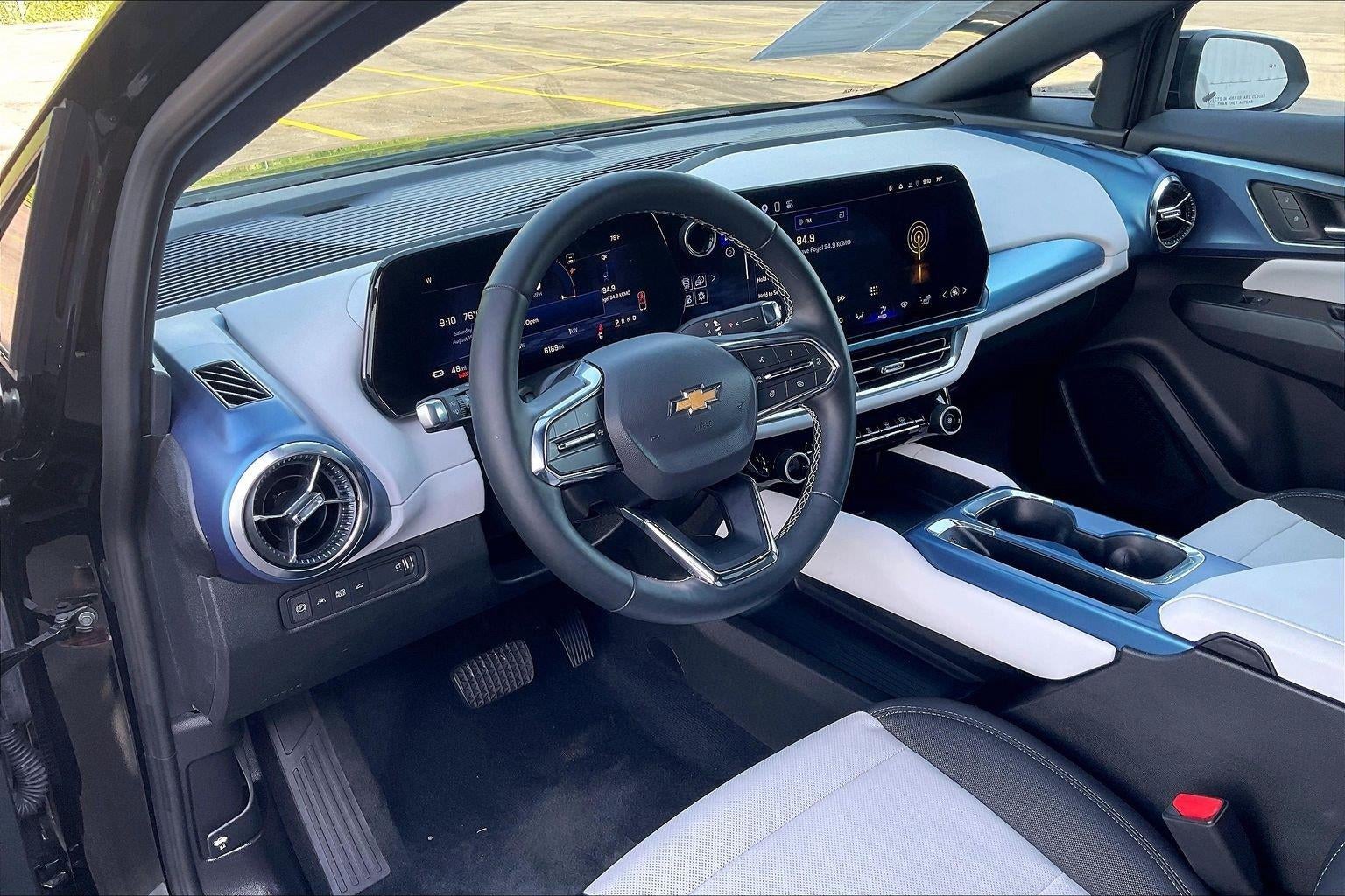 2025 Chevrolet Equinox EV LT