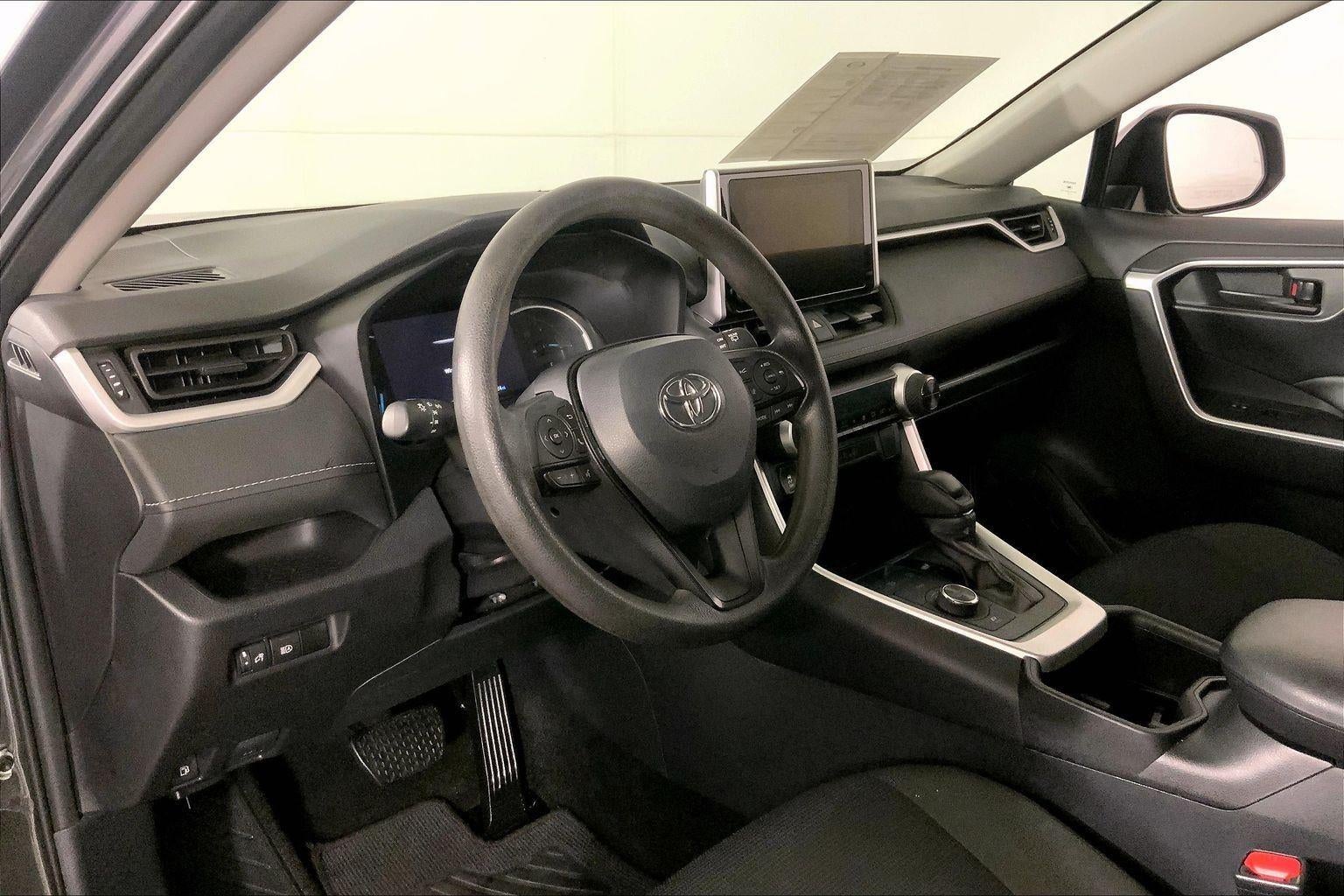 2025 Toyota RAV4 Hybrid LE