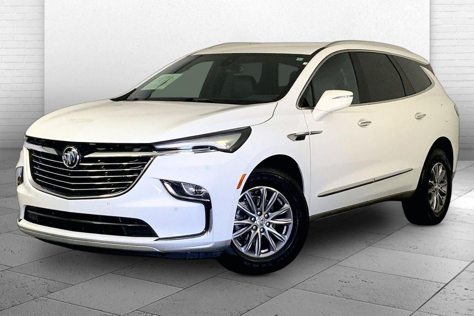 2023 Buick Enclave Essence