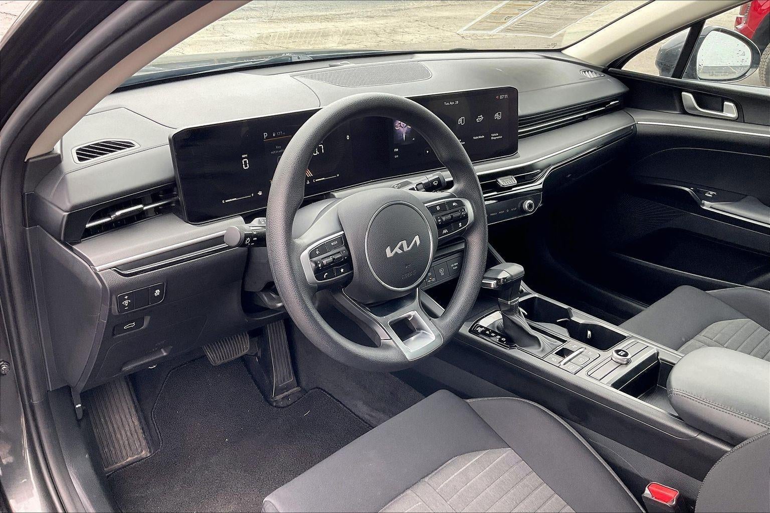 2025 Kia K5 LXS