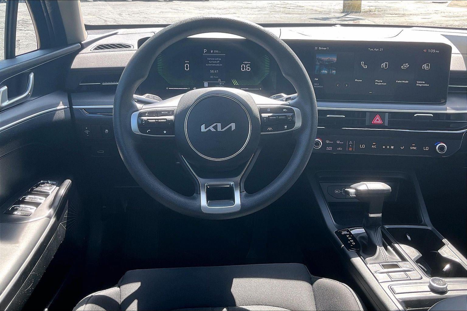 2025 Kia K5 LXS