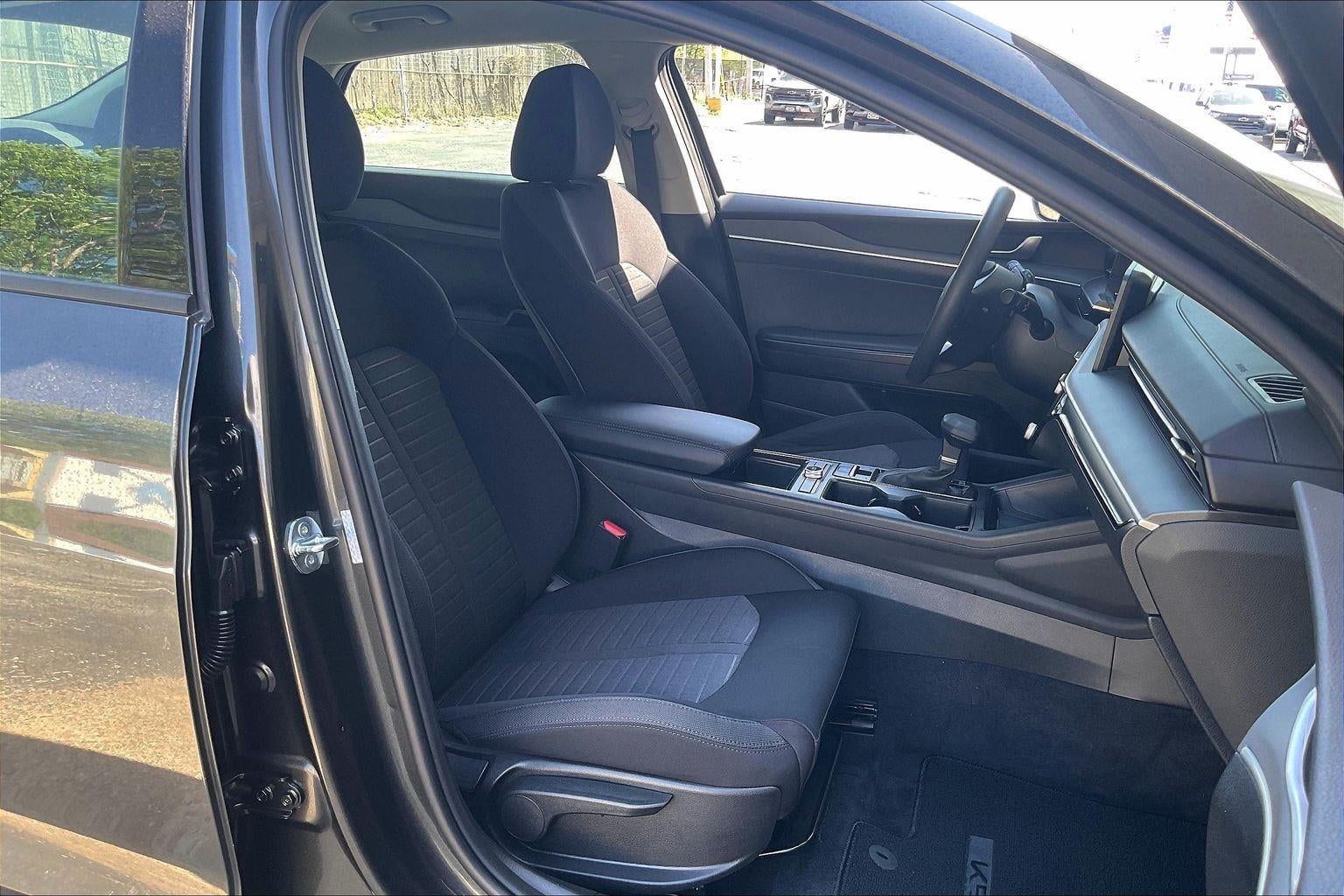 2025 Kia K5 LXS