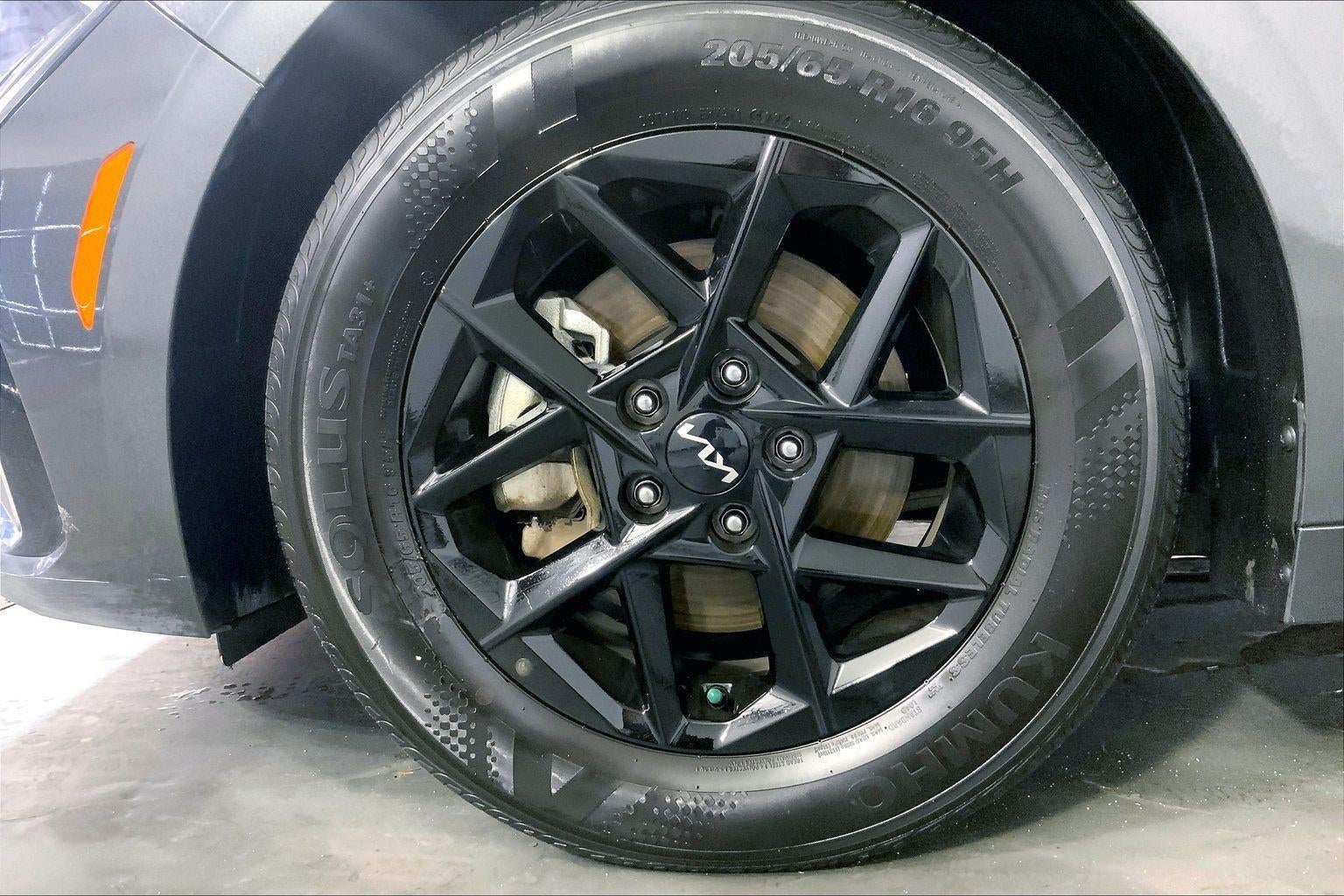 2025 Kia K5 LXS