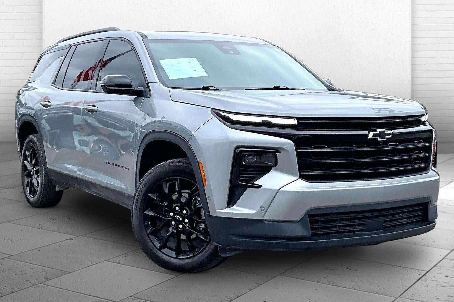 2024 Chevrolet Traverse LT