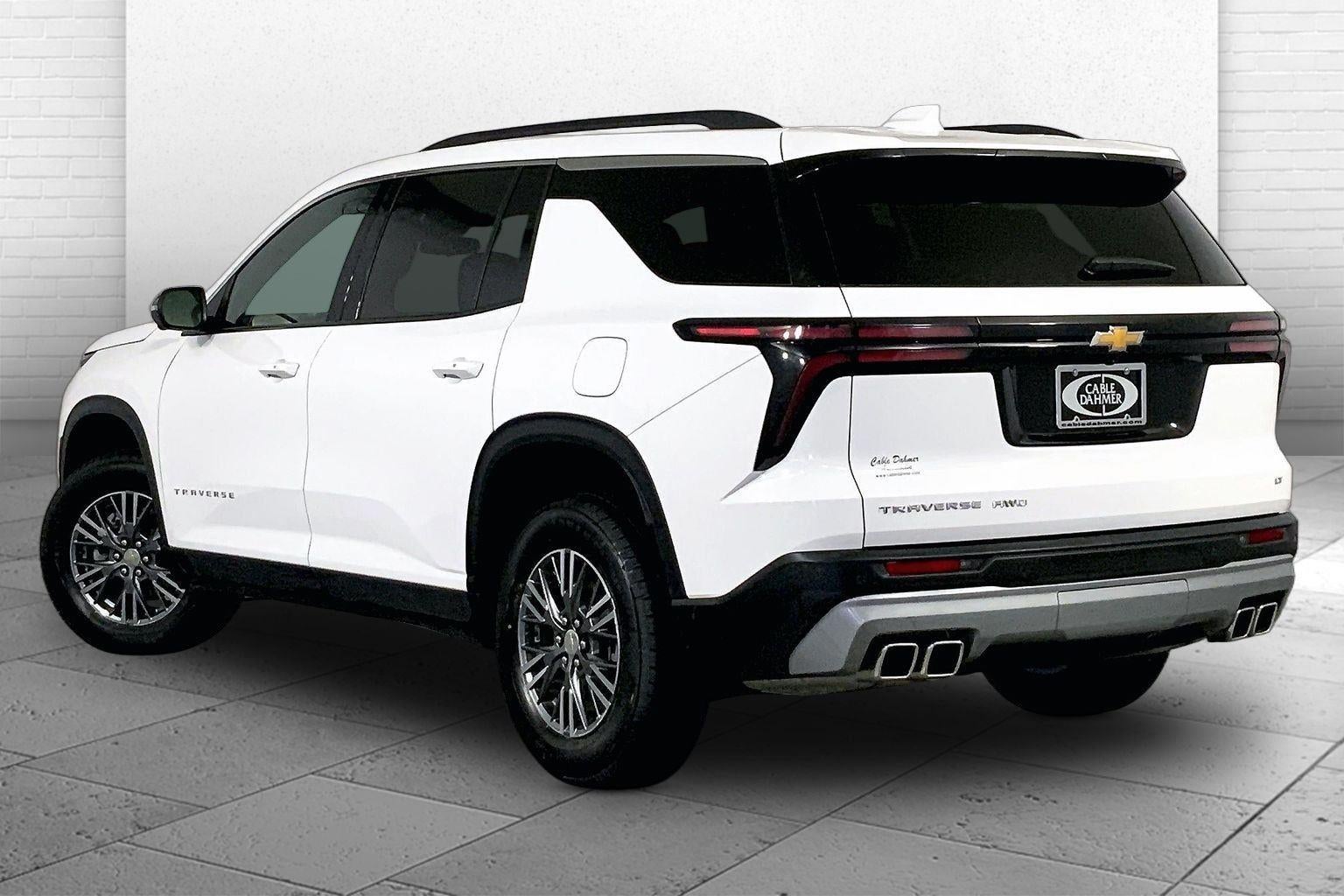 2024 Chevrolet Traverse LT