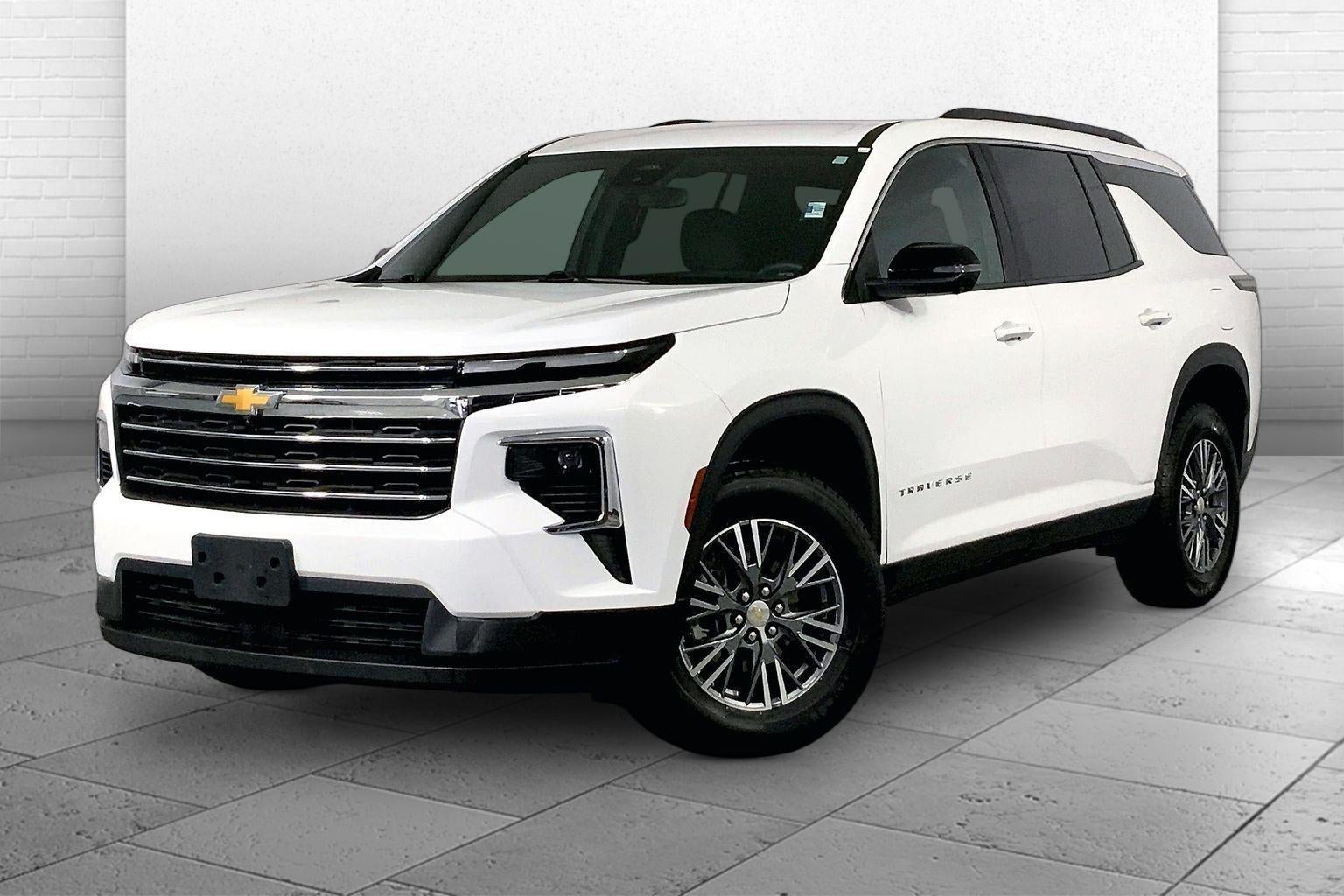 2024 Chevrolet Traverse LT