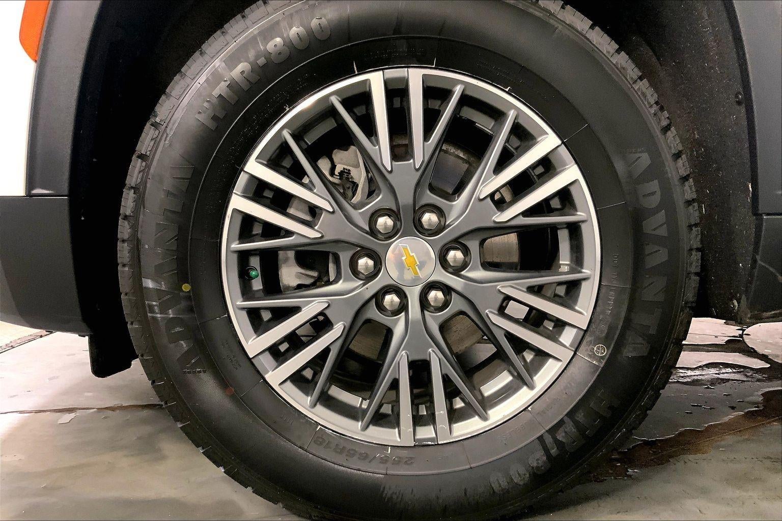 2024 Chevrolet Traverse LT