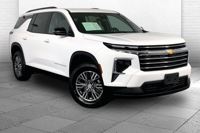 2024 Chevrolet Traverse LT