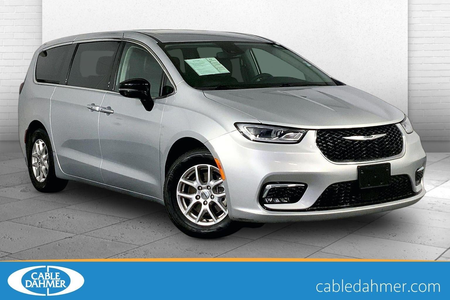 2024 Chrysler Pacifica Touring L