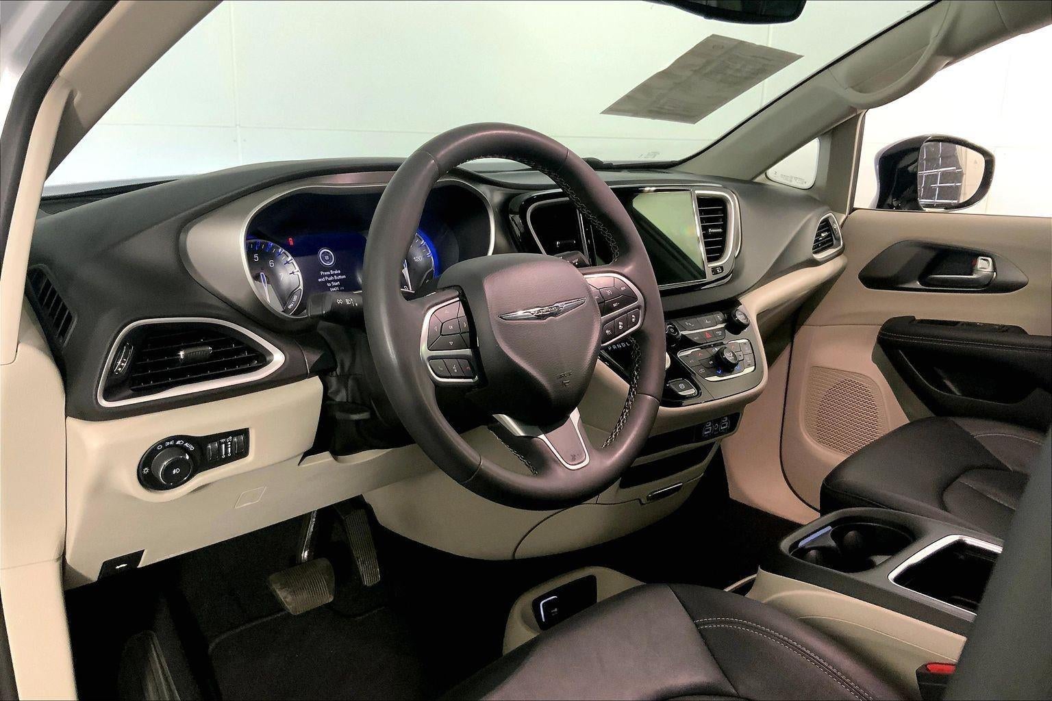 2024 Chrysler Pacifica Touring L