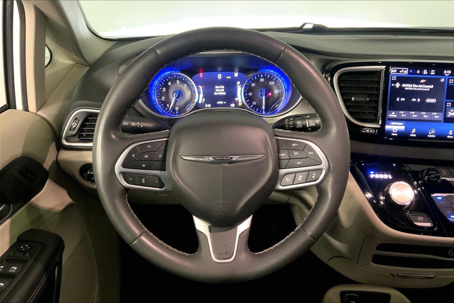 2024 Chrysler Pacifica Touring L