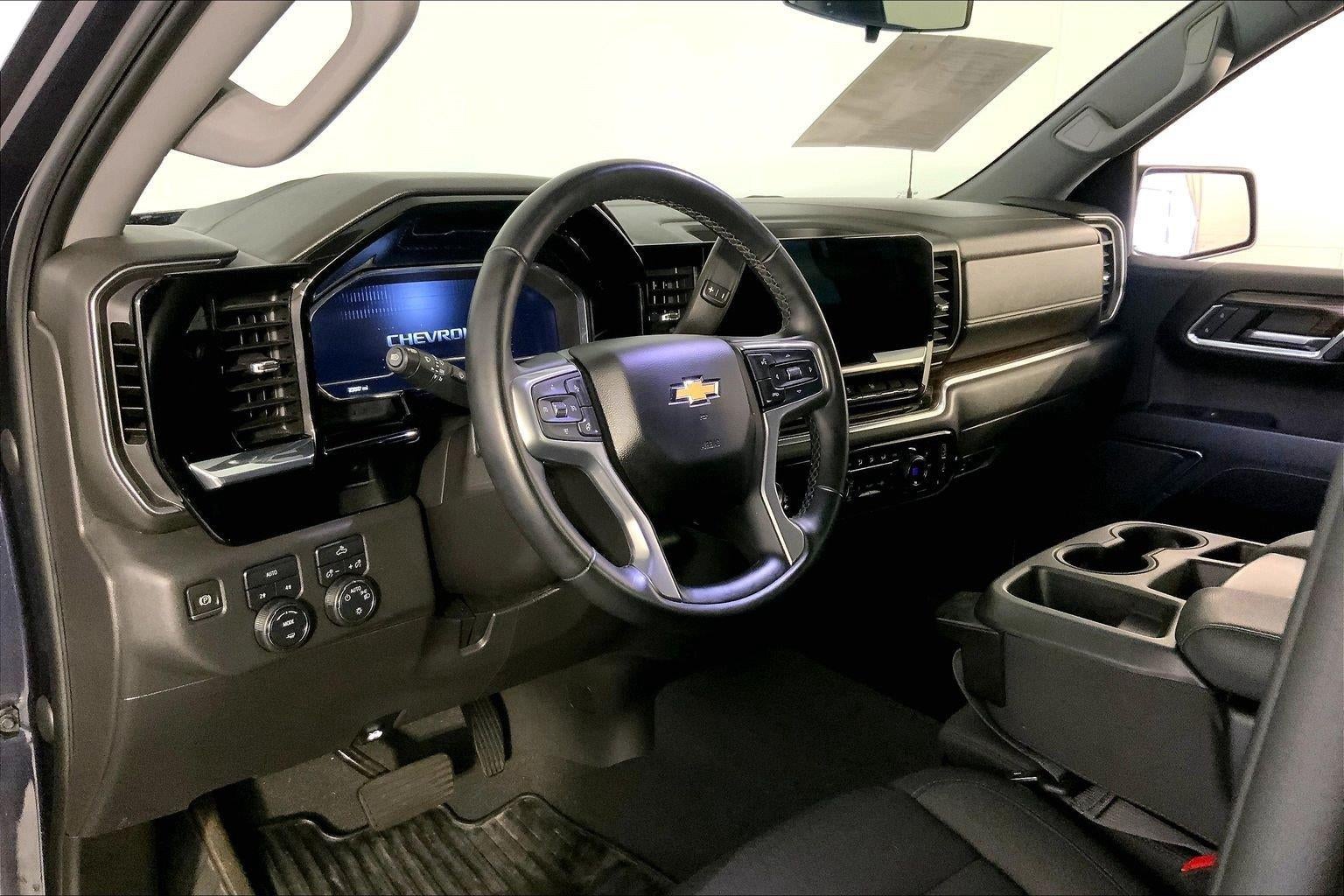 2023 Chevrolet Silverado 1500 LT (2FL)
