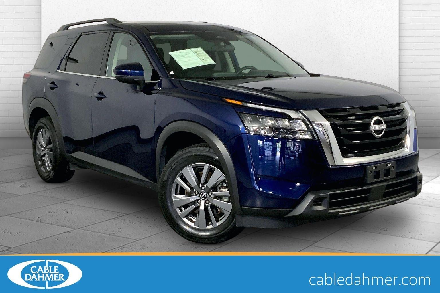 2025 Nissan Pathfinder SV